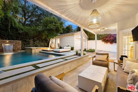 Tiny photo for 14640 Tustin Street, Sherman Oaks, CA 91403 (MLS # 26862187)