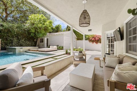 Tiny photo for 14640 Tustin Street, Sherman Oaks, CA 91403 (MLS # 26862187)