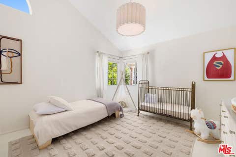 Tiny photo for 14640 Tustin Street, Sherman Oaks, CA 91403 (MLS # 26862187)