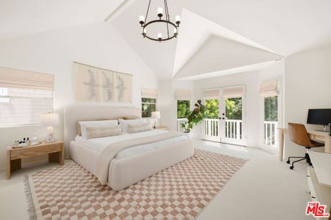 Tiny photo for 14640 Tustin Street, Sherman Oaks, CA 91403 (MLS # 26862187)