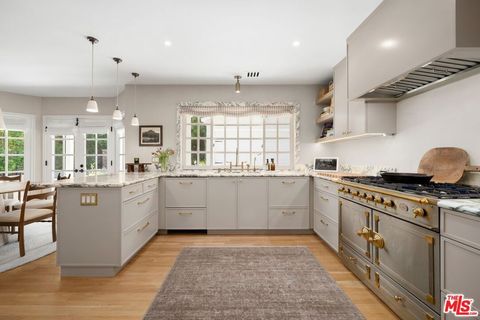 Tiny photo for 14640 Tustin Street, Sherman Oaks, CA 91403 (MLS # 26862187)