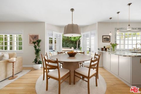 Tiny photo for 14640 Tustin Street, Sherman Oaks, CA 91403 (MLS # 26862187)