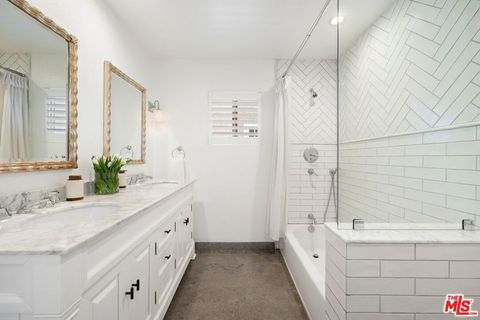 Tiny photo for 14640 Tustin Street, Sherman Oaks, CA 91403 (MLS # 26862187)