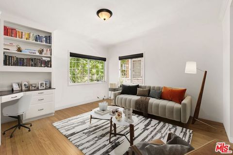 Tiny photo for 14640 Tustin Street, Sherman Oaks, CA 91403 (MLS # 26862187)