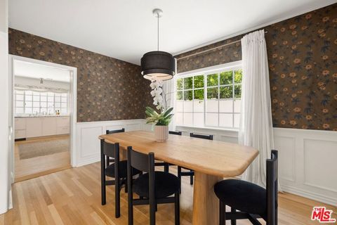 Tiny photo for 14640 Tustin Street, Sherman Oaks, CA 91403 (MLS # 26862187)