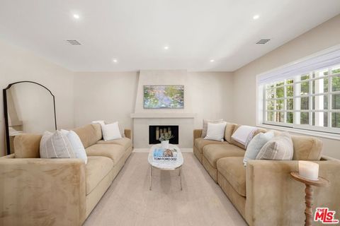 Tiny photo for 14640 Tustin Street, Sherman Oaks, CA 91403 (MLS # 26862187)