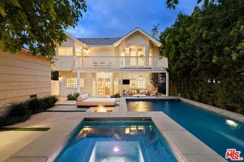 Tiny photo for 14640 Tustin Street, Sherman Oaks, CA 91403 (MLS # 26862187)