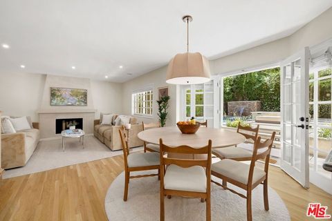 Tiny photo for 14640 Tustin Street, Sherman Oaks, CA 91403 (MLS # 26862187)