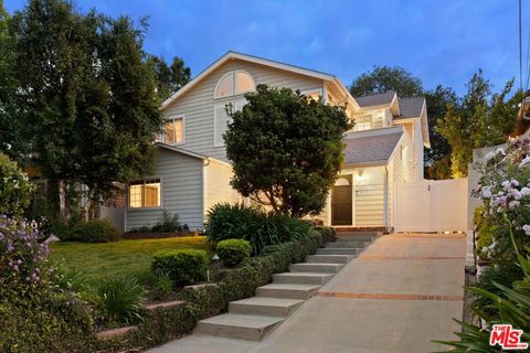 Tiny photo for 14640 Tustin Street, Sherman Oaks, CA 91403 (MLS # 26862187)