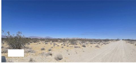 Photo of 35530 El Dorado, Lucerne Valley, CA 92356 (MLS # DW26162380)