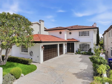 Photo of 1726 11th ST, Manhattan Beach, CA 90266 (MLS # SB26121035)