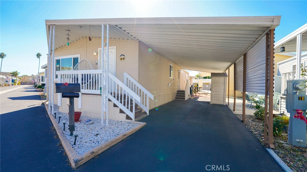 5200 Heil Ave 18