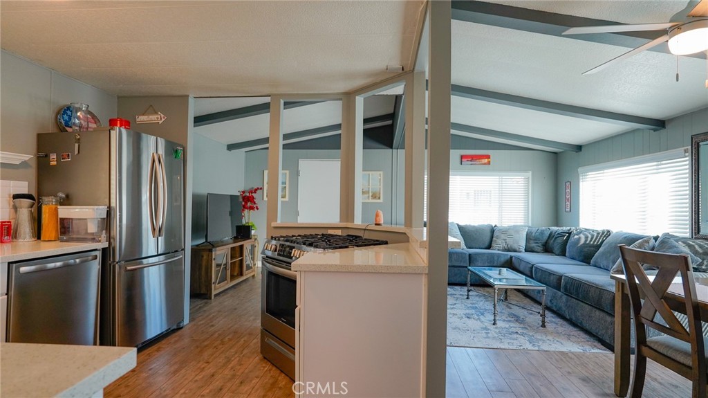 5200 Heil Ave 18