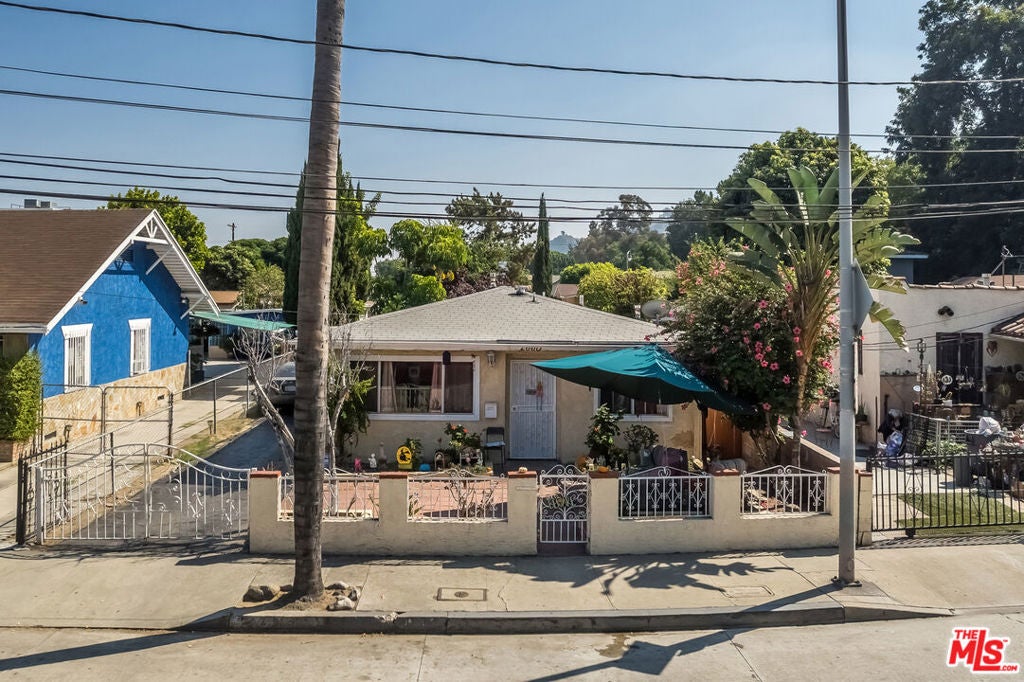 2660 Newell Street