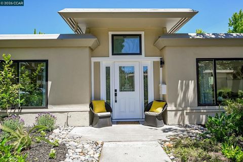 Photo of 2045 Pine Knoll Drive Dr #6, Walnut Creek, CA 94595 (MLS # 41132869)