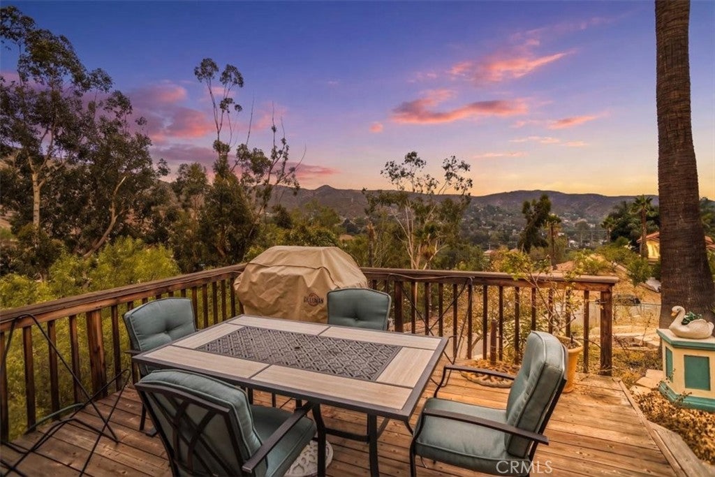 9730 Mustang Way, Sunland CA 91040