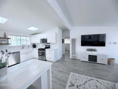 Tiny photo for 2263 Pierpont Boulevard, Ventura, CA 93001 (MLS # V1-37640)