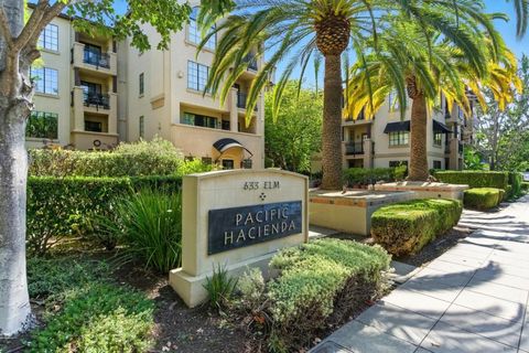 Photo of 633 Elm Street #212, San Carlos, CA 94070 (MLS # ML82031845)