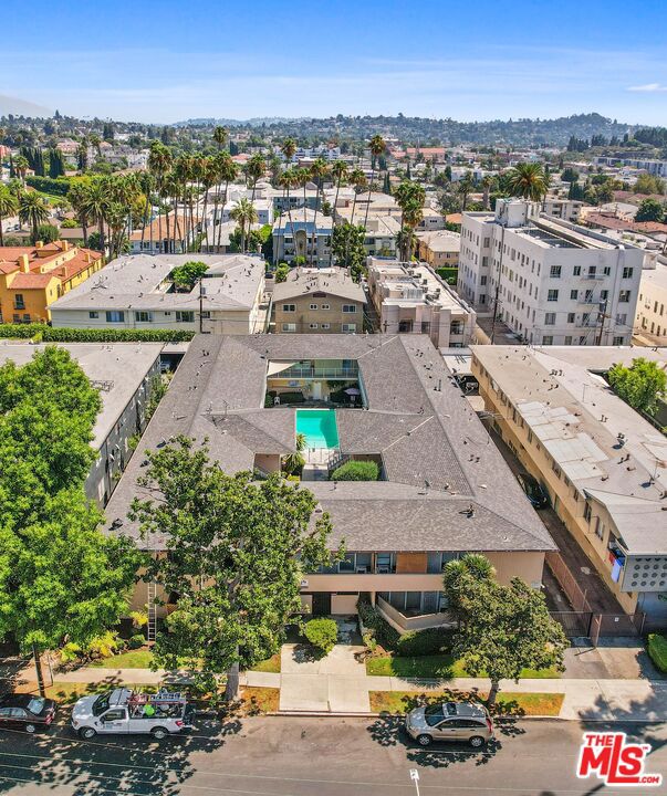 1834 N Harvard Boulevard