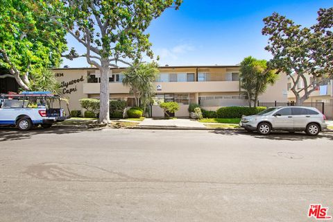 Photo of 1834 N Harvard Boulevard, Los Angeles, CA 90027 (MLS # 25584047) Photo of 1834 N Harvard Boulevard, Los Angeles, CA 90027 (MLS # 25584047)