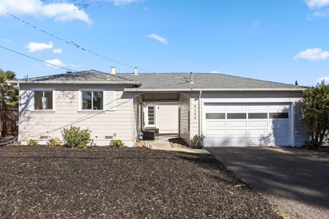 Photo of 2130 Madison Avenue, Redwood City, CA 94061 (MLS # ML82039304)