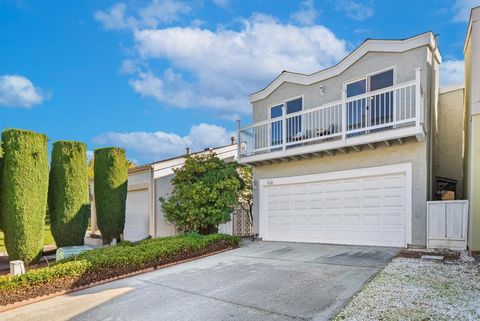 Photo of 2264 Shelley Avenue, San Jose, CA 95124 (MLS # ML82025566) Photo of 2264 Shelley Avenue, San Jose, CA 95124 (MLS # ML82025566)
