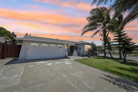 Photo of 3068 Nightingale Place, Fremont, CA 94555 (MLS # ML82015207)