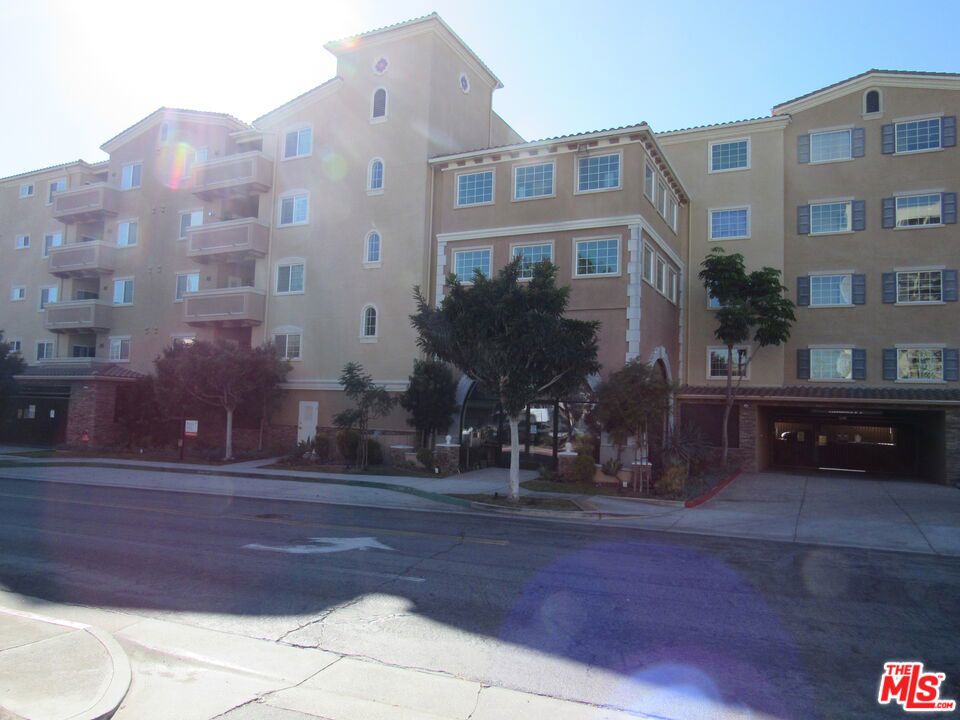 The Village Court Del Amo - Residential Lease