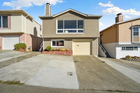 Photo of 78 Southdale Avenue, Daly City, CA 94015 (MLS # ML82024992)