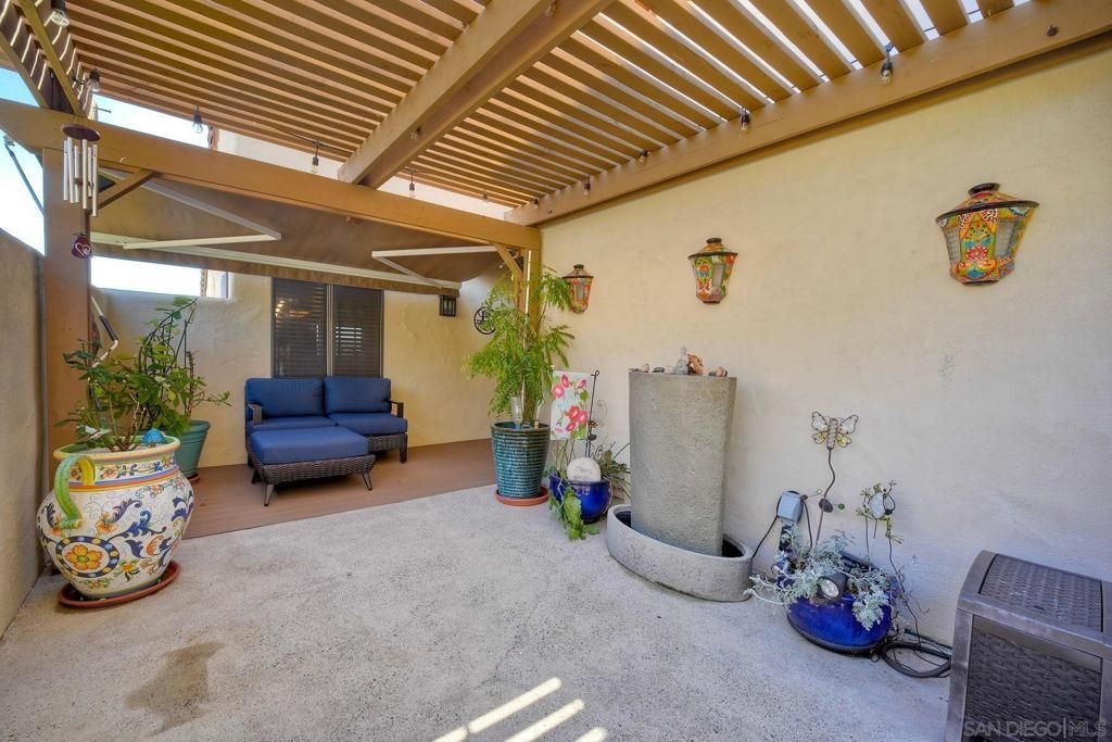 Photo of 629 Concerto Gln Gln, Escondido, CA 92025 (MLS # 260004983SD)