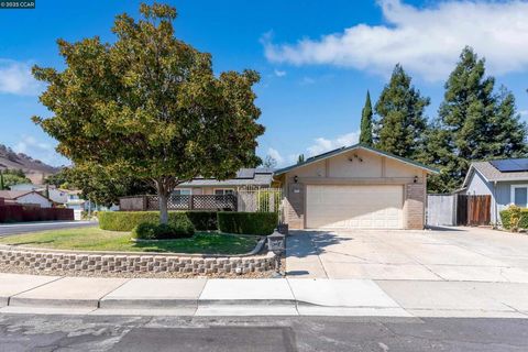 Photo of 2377 Hilliard Cir, Antioch, CA 94509 (MLS # 41111957) Photo of 2377 Hilliard Cir, Antioch, CA 94509 (MLS # 41111957)