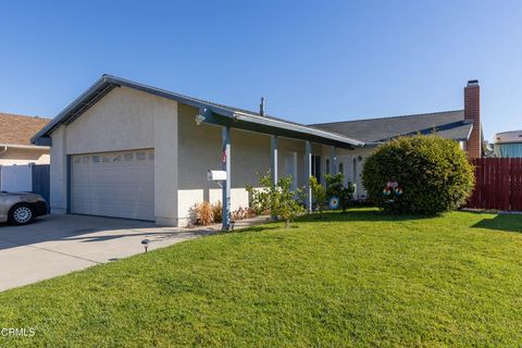 Photo of 336 Nueve Court, Camarillo, CA 93012 (MLS # V1-35948)