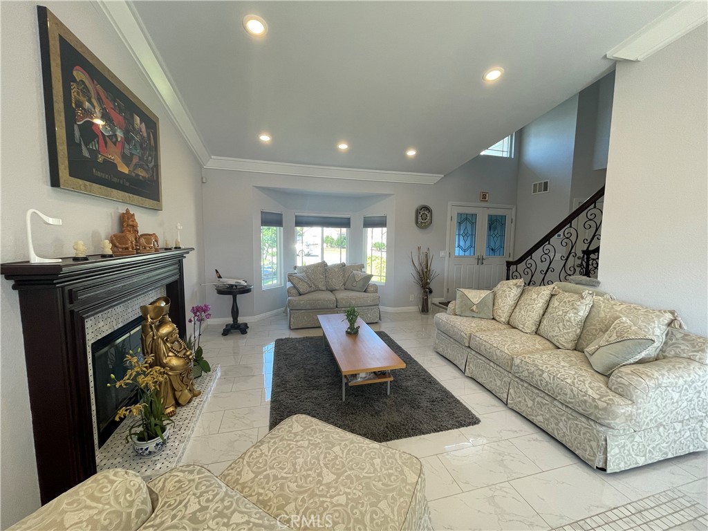 24324 Knoll Court