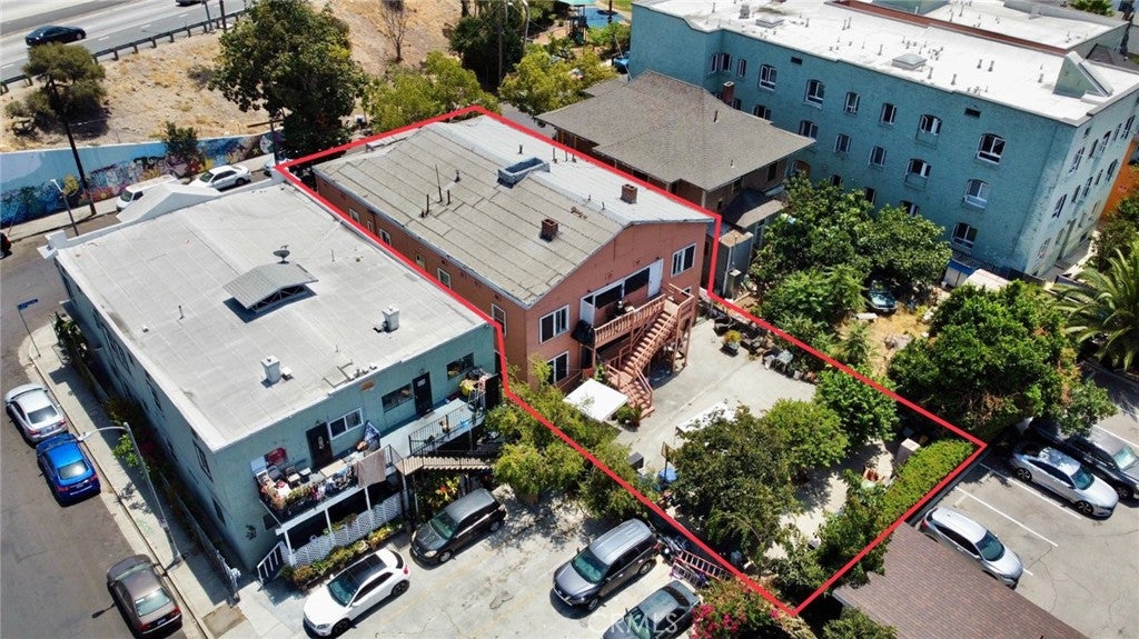 1943 Estrella Avenue