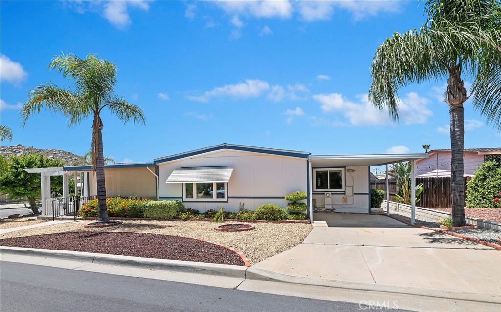 30740 Palmetto Palm Ave