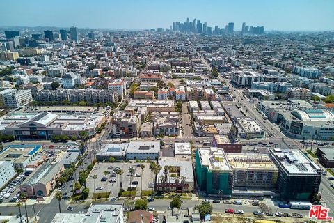 Photo of 966 S Western Avenue, Los Angeles, CA 90006 (MLS # 24461465)