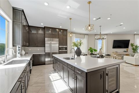 186 Stellar Irvine CA 92618