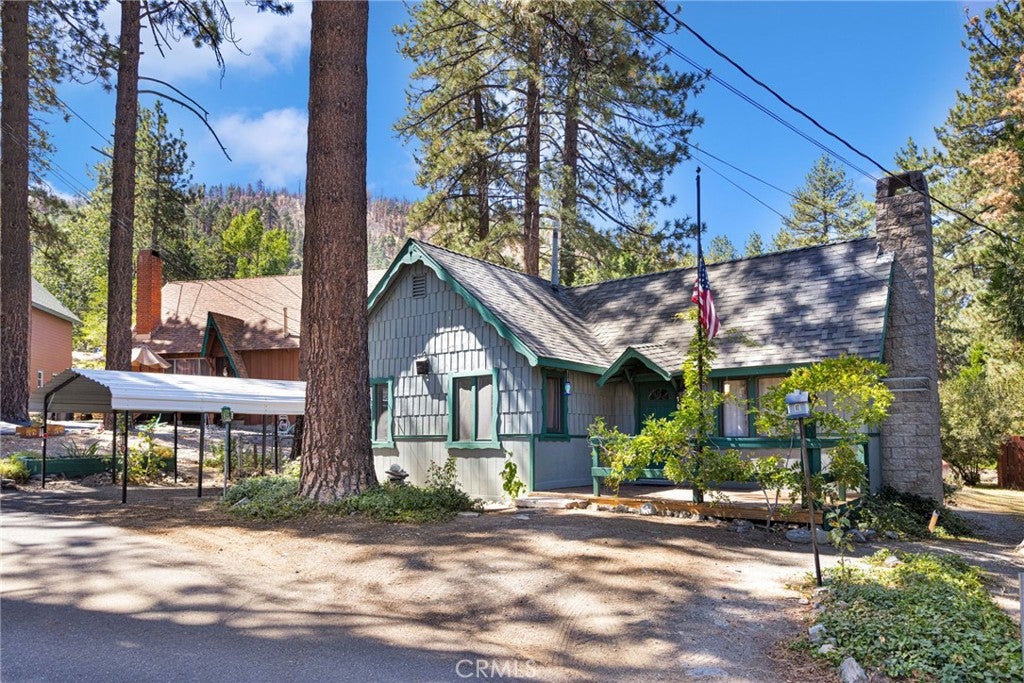 1038 Robin Ln.