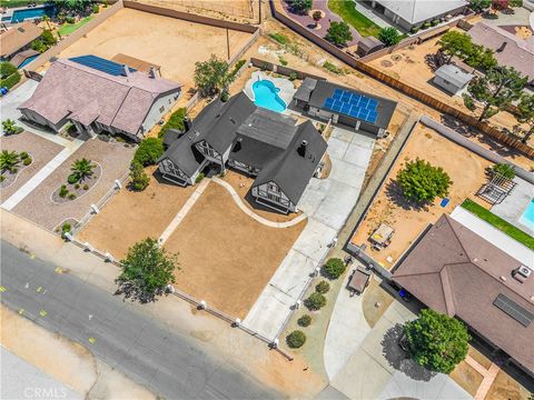 14287 Bochee Apple Valley CA 92307