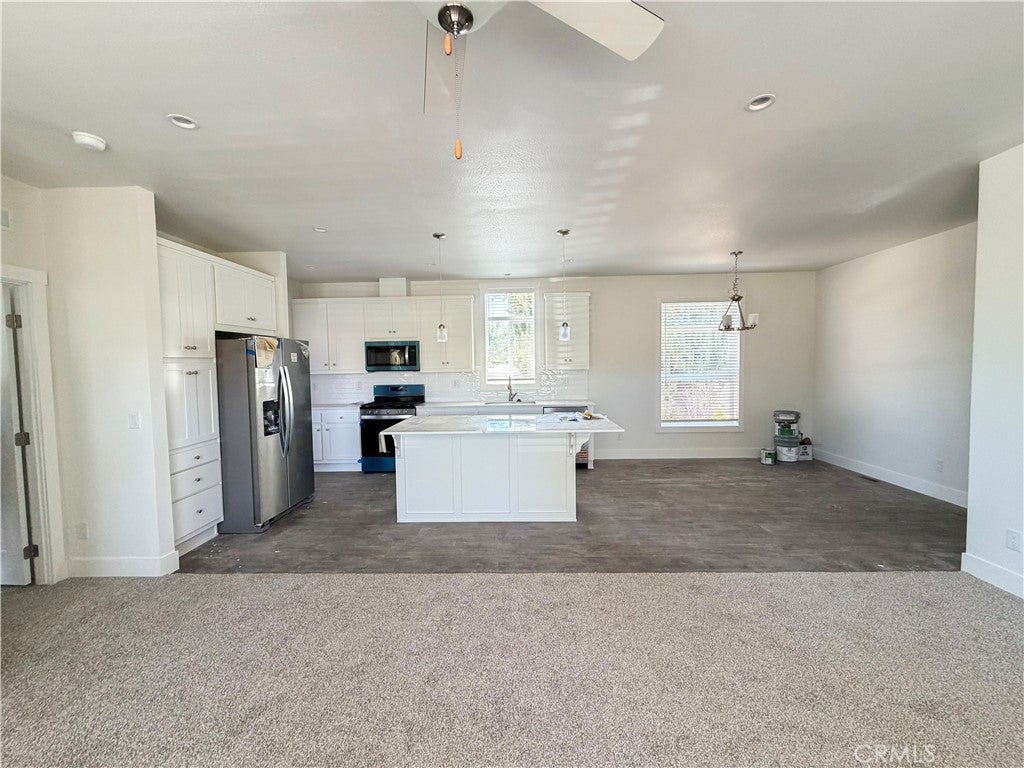 9278 N Highway 101 38