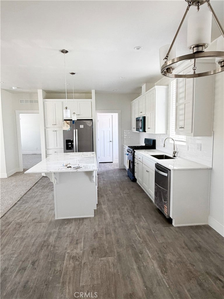 9278 N Highway 101 38