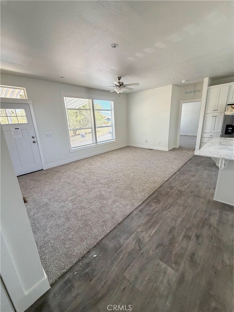 9278 N Highway 101 38