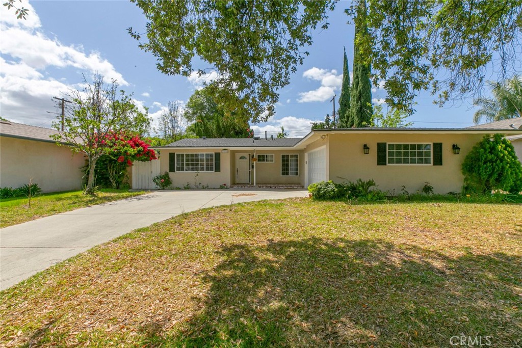 Located in the a lovely tranquil neighborhood in the highly desire West Hills, this 3 Bed, 2 Bath, 1,570 Sqft house is recently updated and ready for you! Entering into the spacious living room with grey laminate floors, recessed lighting, and freshly painted white walls throughout! The living room features a cozy fireplace, and sliding door leading to the backyard bringing in fresh light and air! The open concept kitchen has lots of room, plenty of cabinets, and a breakfast counter over looking the living room perfect for entertaining! Large bedrooms bring to you built in closets, large windows, and tons of space to bring your creativity and personalize! The backyard is filled with nature, with a covered patio, and is the perfect place to unwind and relax! This home is just minutes away from great schools, the fall brook shopping center, lots of restaurants, tons of shopping, and so much more! Don't miss your chance on this wonderful opportunity!