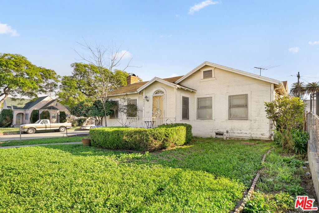 2000 W 75th Street