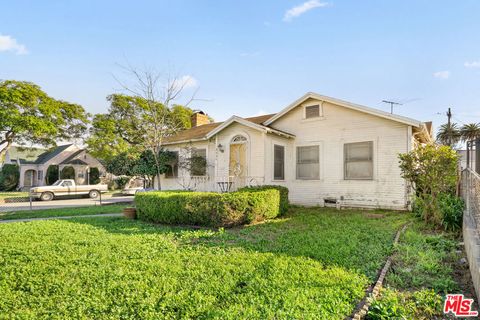 Photo of 2000 W 75th Street, Los Angeles, CA 90047 (MLS # 26650127)
