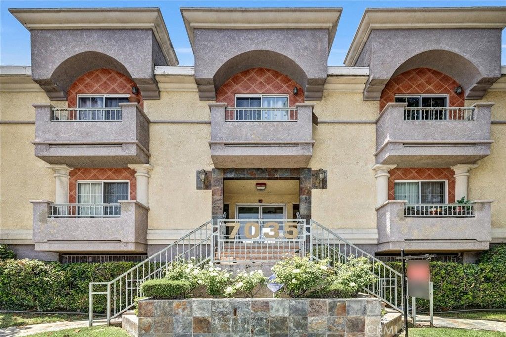 Photo of 7035 Woodley Avenue #113, Van Nuys, CA 91406 (MLS # CV25140199)