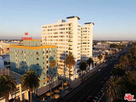 Photo of 1431 Ocean Avenue #816, Santa Monica, CA 90401 (MLS # 26634087)