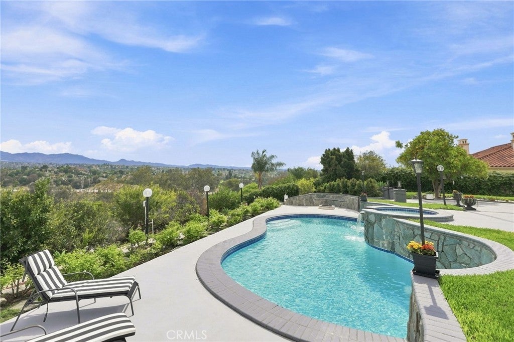 25901 Prairestone Drive