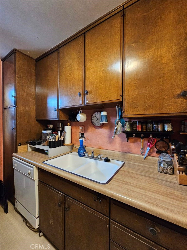 611 La Veta Park Circle CI228
