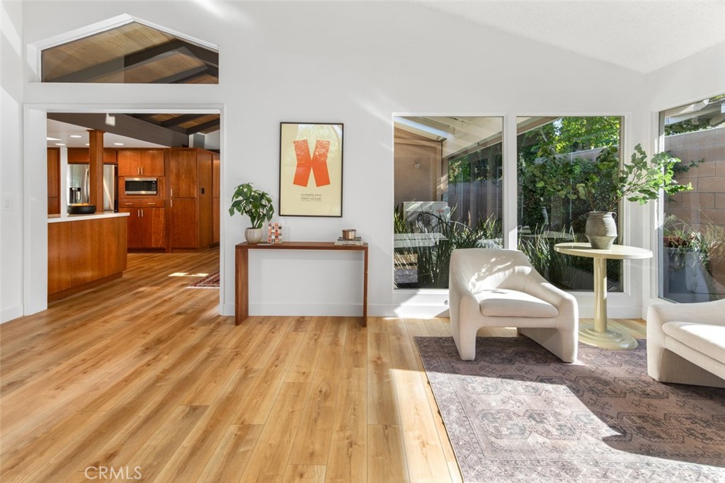 5360 E El Jardin Street